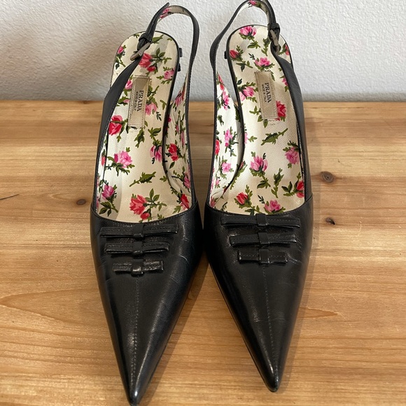 Prada | Pointed Toe Bow Detail Slingbacks - Picture 3 of 5